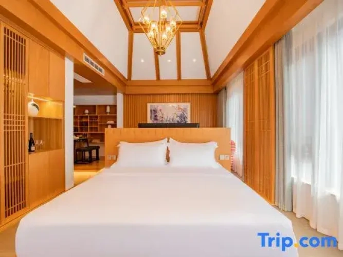 Double Suite with view