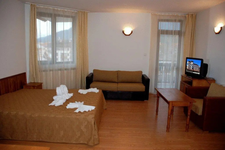 Elegant Lodge Hotel