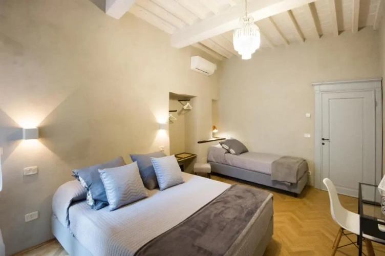 Standard Triple room with balcony