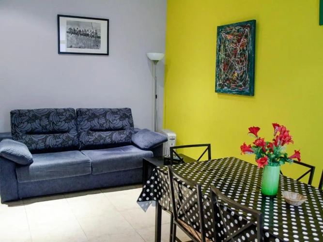 2 Bedrooms Apartment