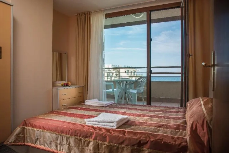 1 Bedroom Apartment with balcony and with sea view