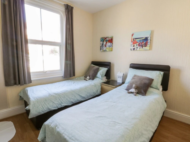25 Springvale