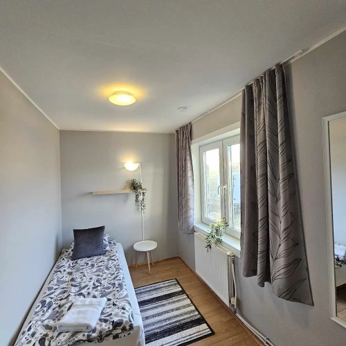 3 Bedrooms Apartment