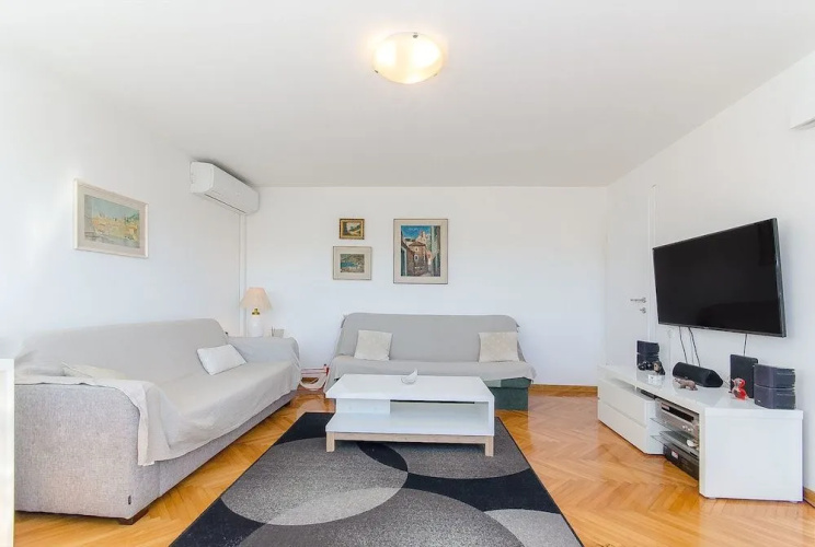Apartment Sunny