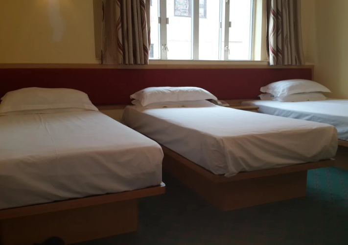 Man Va Hotel
