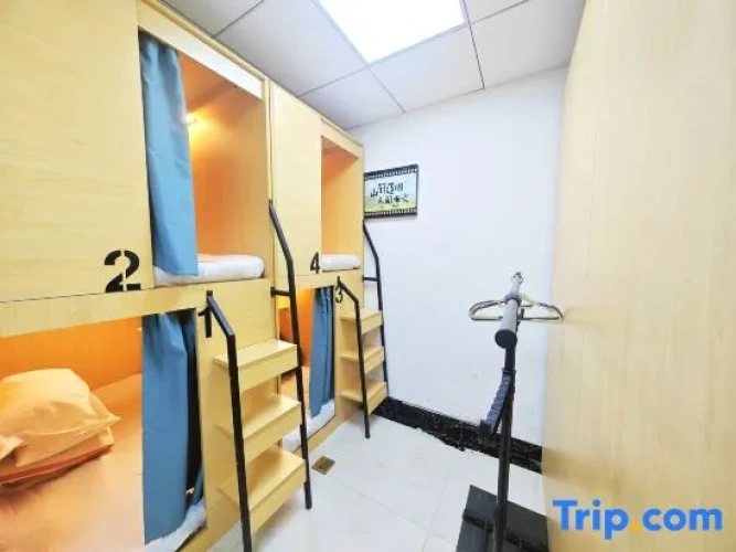 Bed in Dorm