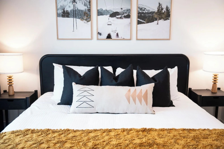 The Selkirk House by Revelstoke Vacations