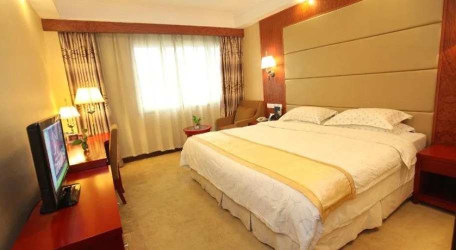 Crown Plaza