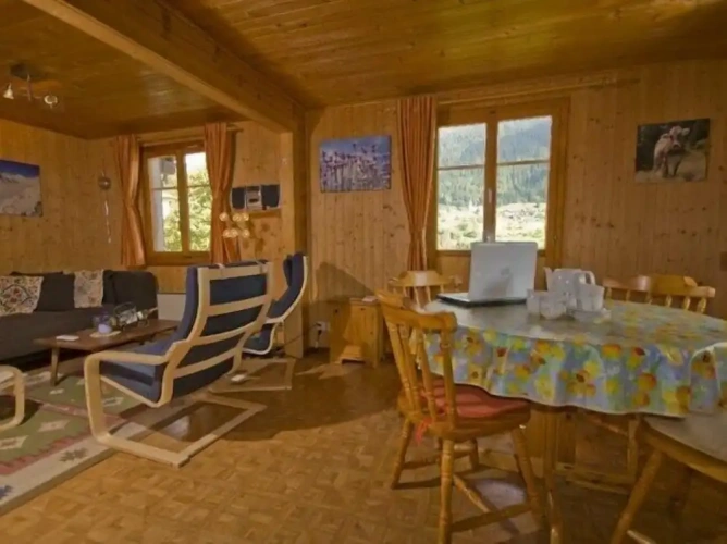 2 Bedrooms Chalet
