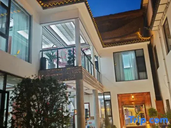 Dali Mini Designer Influencer Garden Homestay