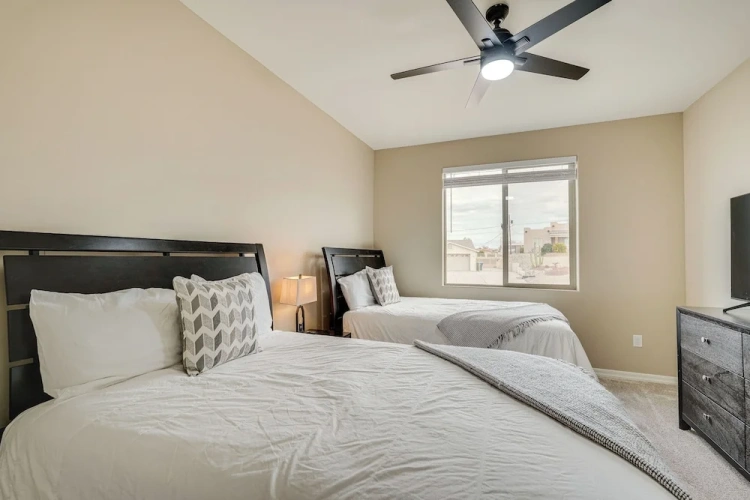 3 Bedrooms Cottage