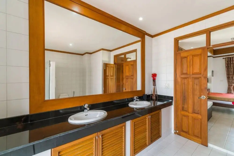 4 BR Villa on Beachfront Resort - TG44