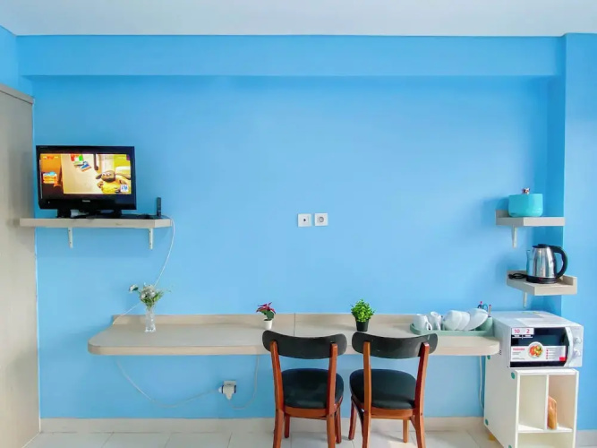 Blue Accent Studio (No Kitchen) At Elvis Tower Apartment
