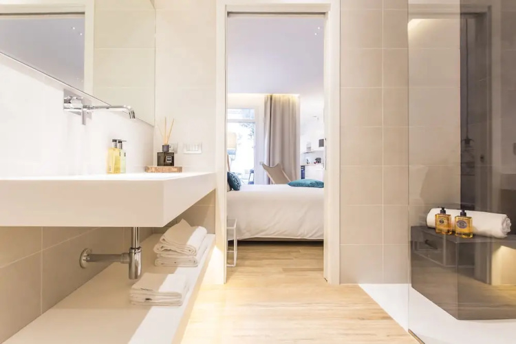 Erïk Langer S.Sofia Suites