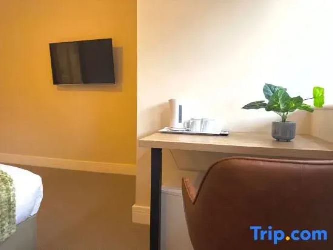 Stylish Double Room with Comfort & Light