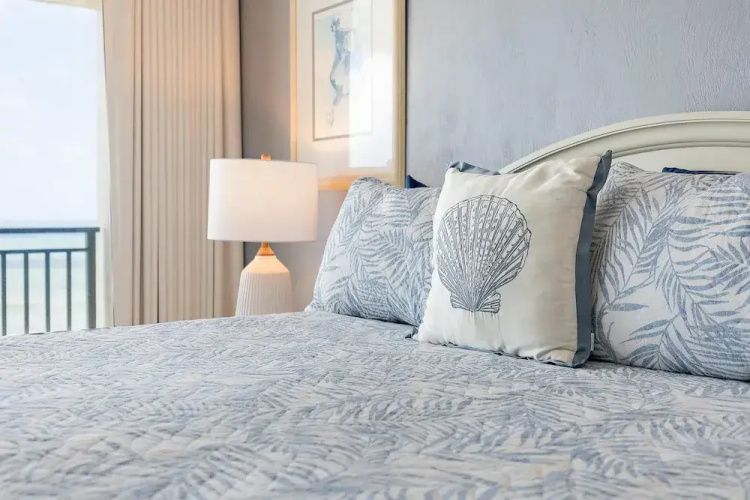 Sherwin Condominium 1702