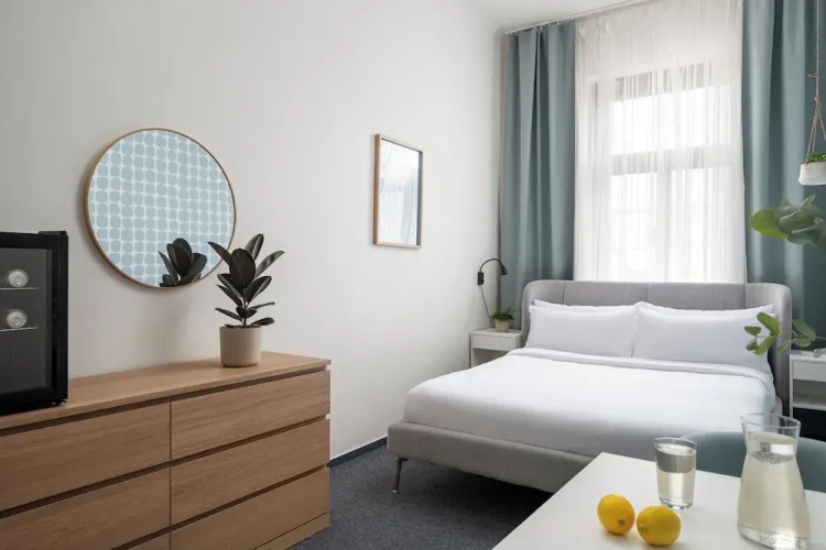 Riverside Hotel by Goodnite cz