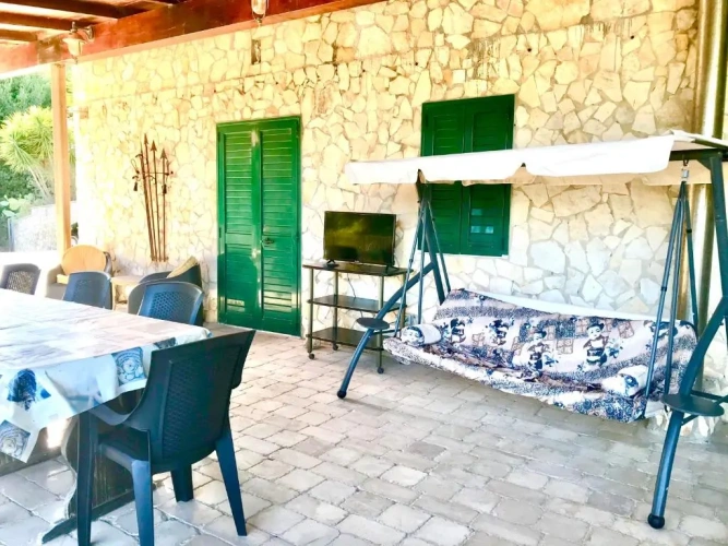 3 Bedrooms Cottage