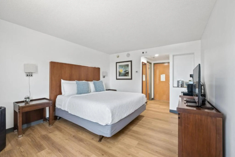 Four Points by Sheraton Charlotte