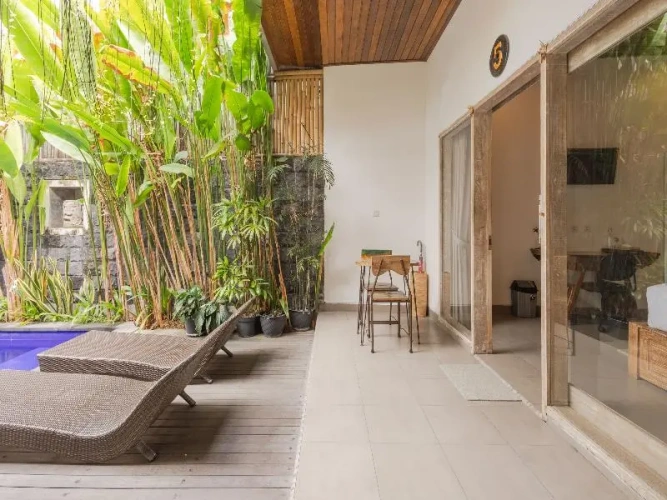 Deluxe Double room with balcony and with pool view