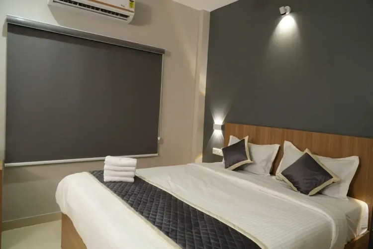 Elegant Residency