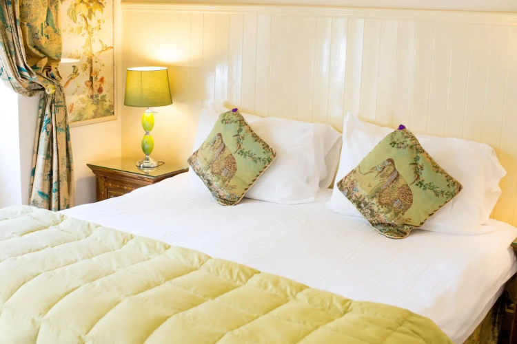 Orestone Manor Hotel
