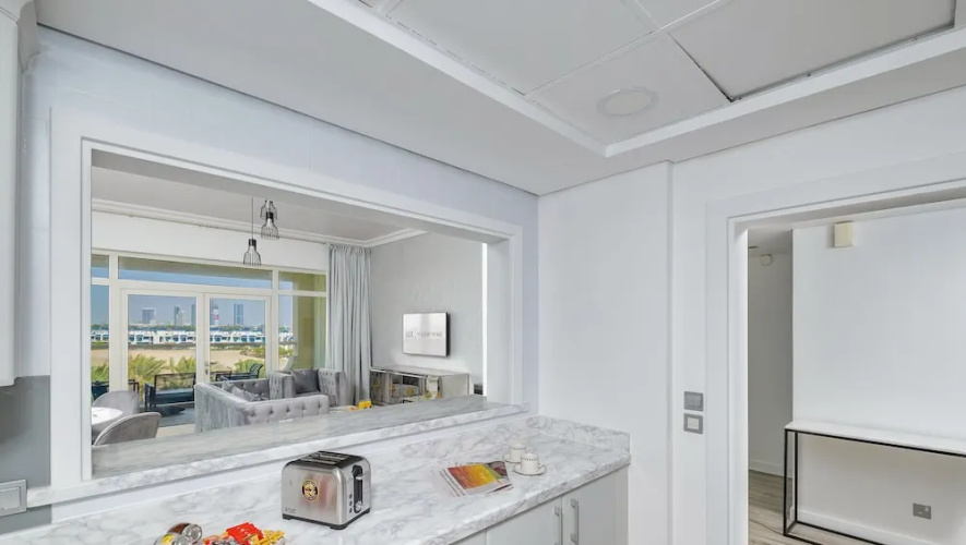LUX - The Shoreline Beach House
