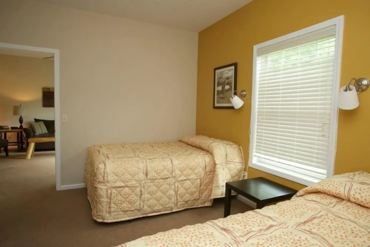 4 Bedrooms Standard room with balcony