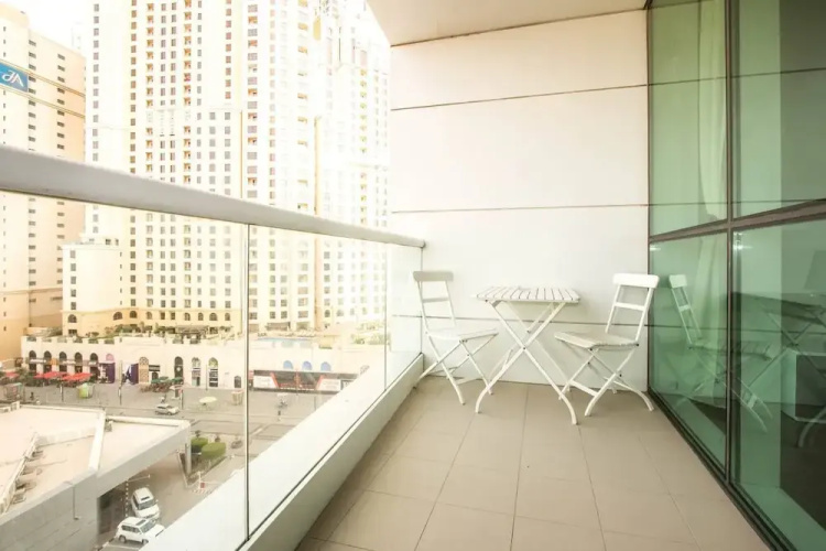 Upscale 1BR - Sea Views - Direct Beach Access!