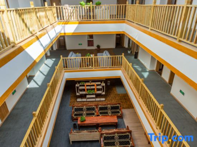 Lake View Suites by Muge