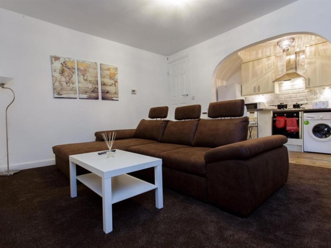 2 Bedrooms Apartment