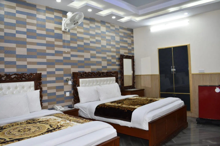 Dream Land Hotel