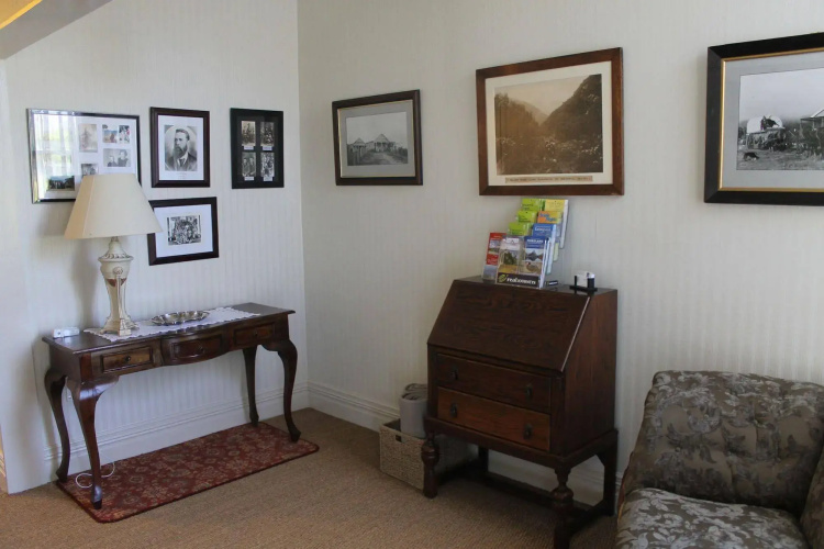 Murrell's Grand View House