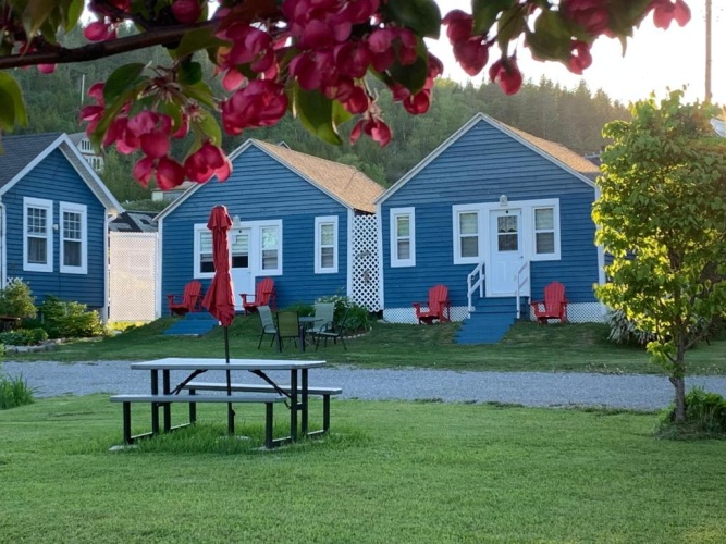2 Bedrooms Chalet