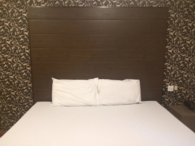 The 9 Resort