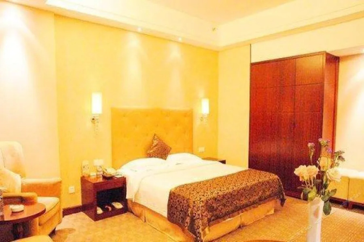 Yiyang Huatian Hotel
