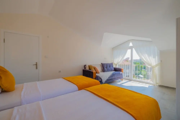 Deluxe Villa