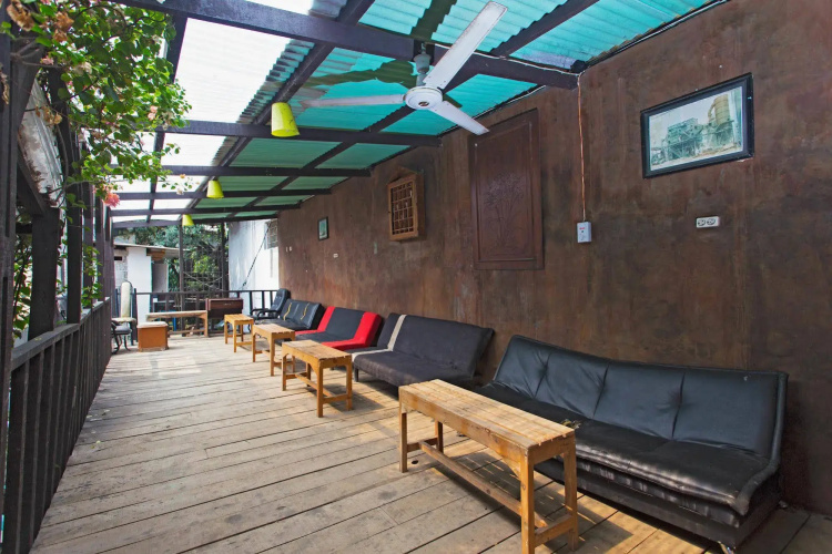 RedDoorz Pesanggrahan