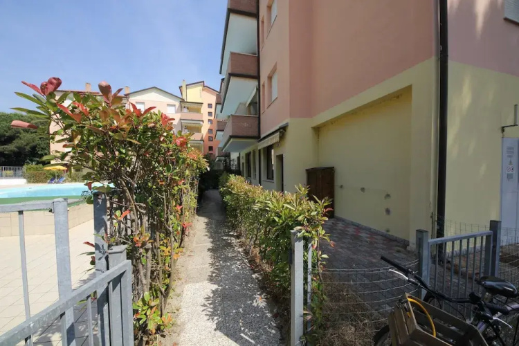 Comfy Flat in Rosolina With Shared Pool