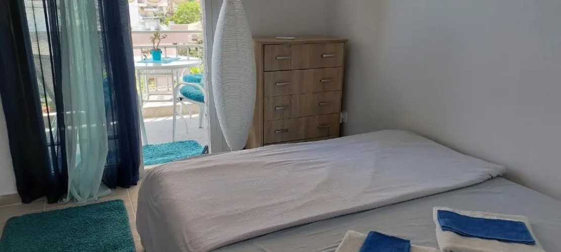 Apartment - Sleeps 2 - Parking - Balcony