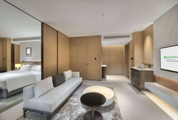Double Suite