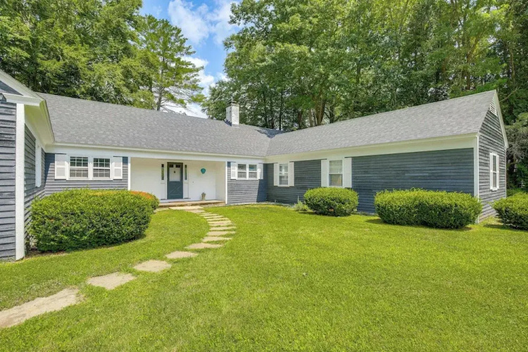 Water-view Home in the Berkshires