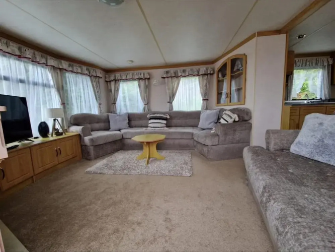 2 Bed Caravan With Aberystwyth Town Viev