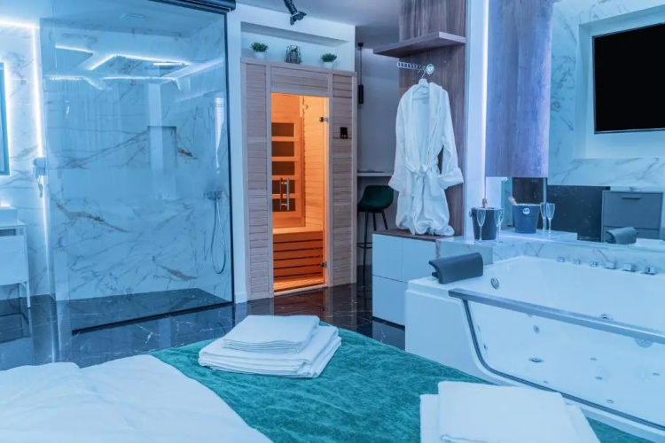 9 Nine - Luxury Apartments & Suites