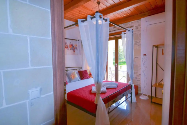 Heated Private Salt Pool, Spa, 4BD & 4BR