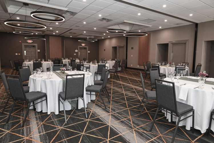 Holiday Inn Cleveland - Mayfield photo 34