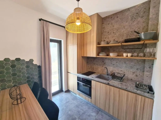2 Bedrooms Apartment
