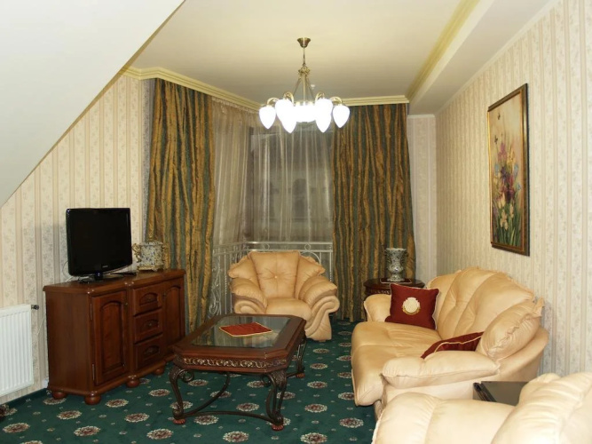 Atrium Hotel