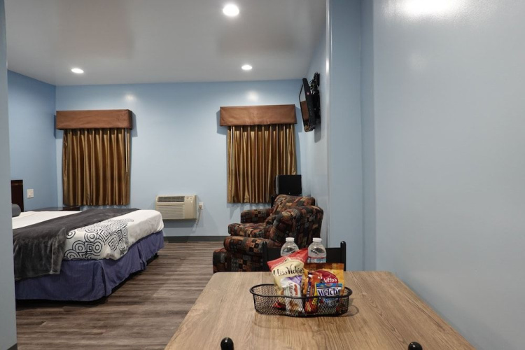 24 Hours Motel