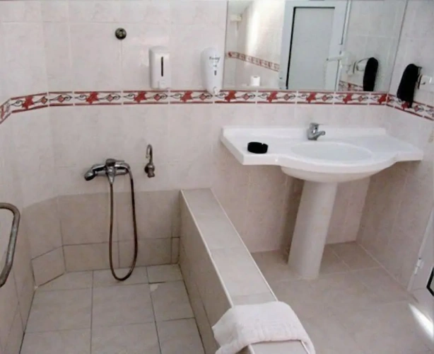 1 Bedroom Apartment with balcony